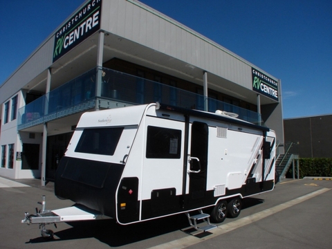 Southern Star - Alpine - 684 SE - Walk Around Bed