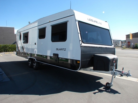 Leisure Line - Quartz - 724 SE - Walk Around Bed